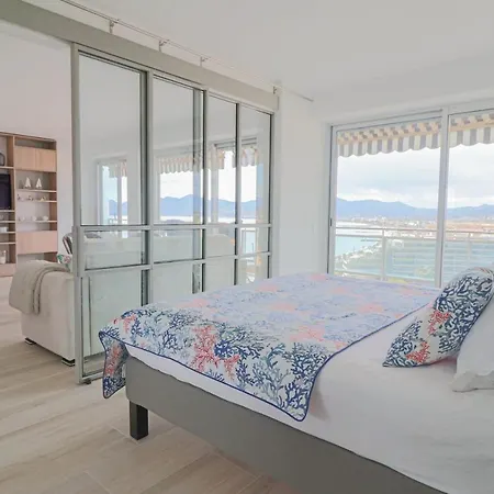 Le Mediterraneen - Renovated With Sea View *