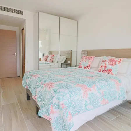 Le Mediterraneen - Renovated With Sea View Cannes